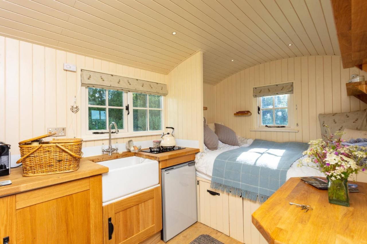 Southwick  Romantic Secluded Shepherd Hut Hares Rest מראה חיצוני תמונה