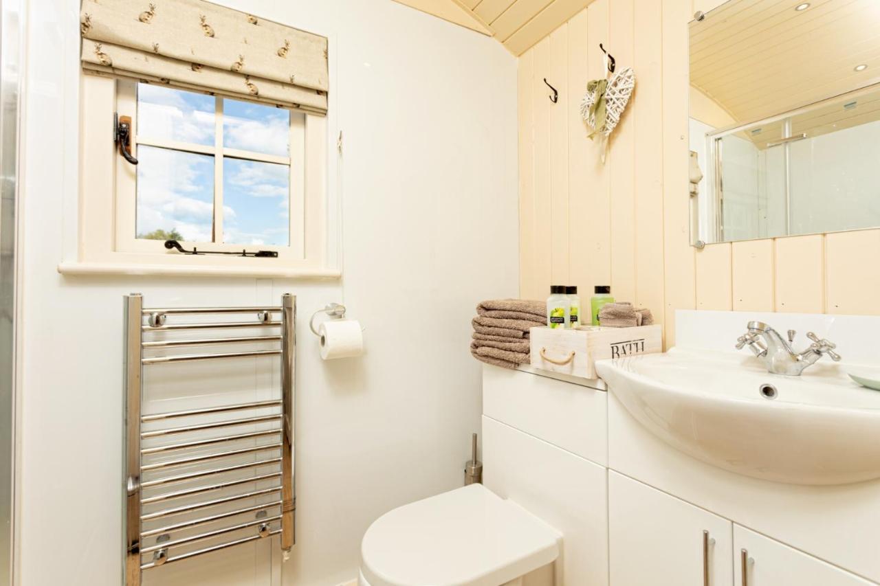 Southwick  Romantic Secluded Shepherd Hut Hares Rest מראה חיצוני תמונה
