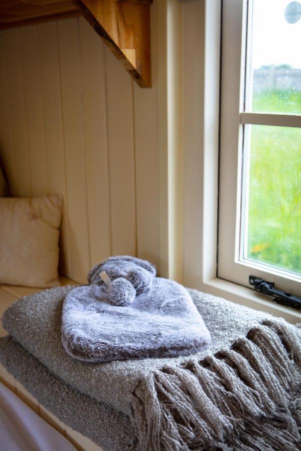 Southwick  Romantic Secluded Shepherd Hut Hares Rest מראה חיצוני תמונה