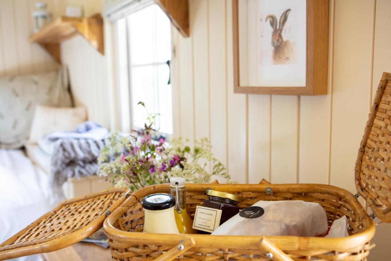 Southwick  Romantic Secluded Shepherd Hut Hares Rest מראה חיצוני תמונה